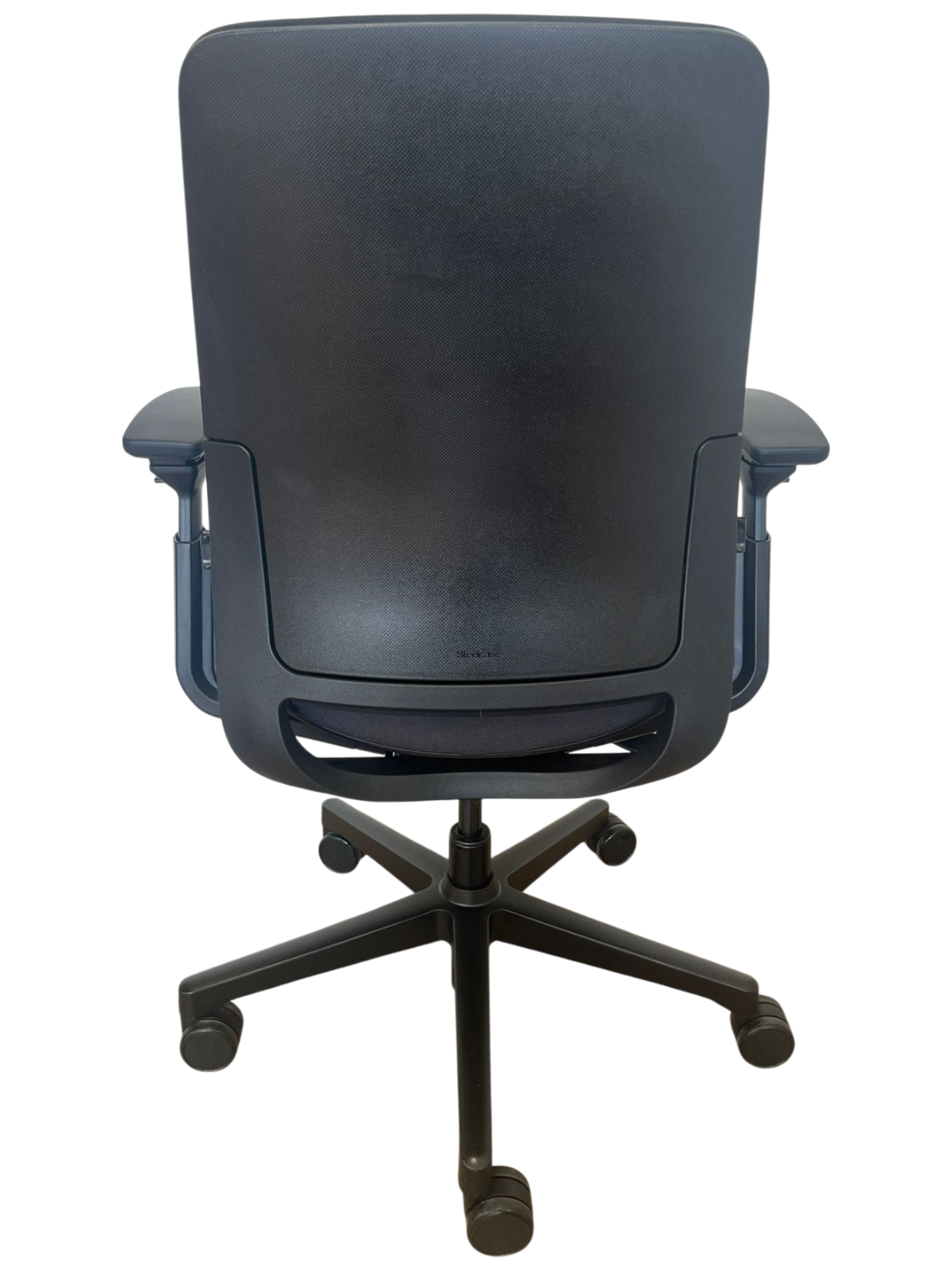 Steelcase Amia x Leap V2